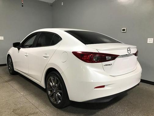Snowflake White Pearl Mica 2018 Mazda Mazda3 Touring