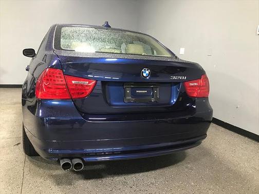 2011 BMW 328 328i