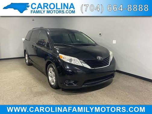 2017 Toyota Sienna LE