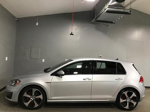 2017 Volkswagen Golf GTI 2.0T S 4-Door