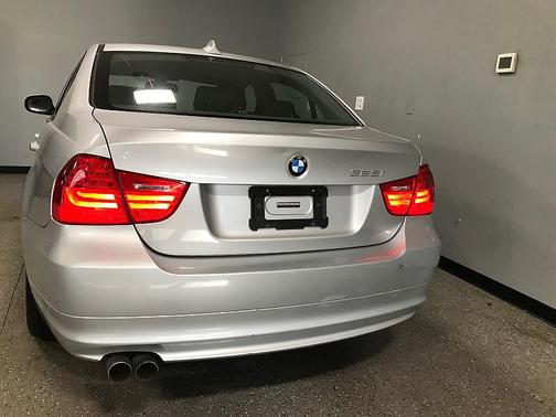 Silver 2010 BMW 328 xDrive
