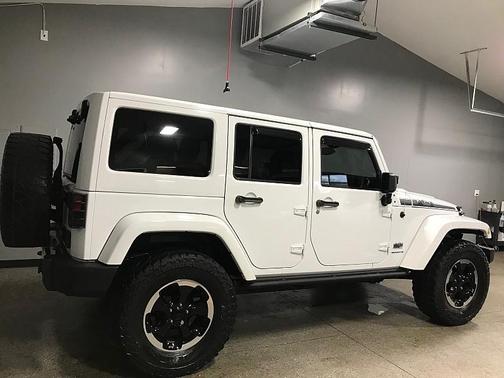 2014 Jeep Wrangler Unlimited Polar Edition