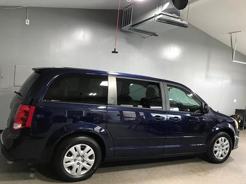 Blue 2016 Dodge Grand Caravan AVP/SE