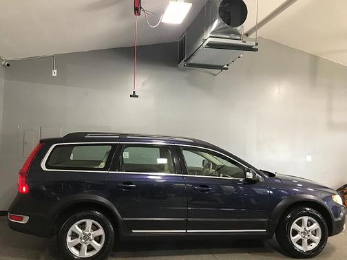 2010 Volvo XC70 3.2