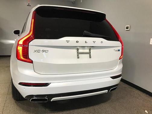 2016 Volvo XC90 T6 R-Design