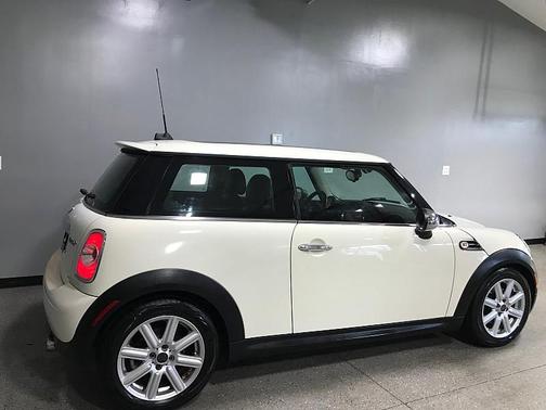 White 2013 MINI Hardtop Cooper