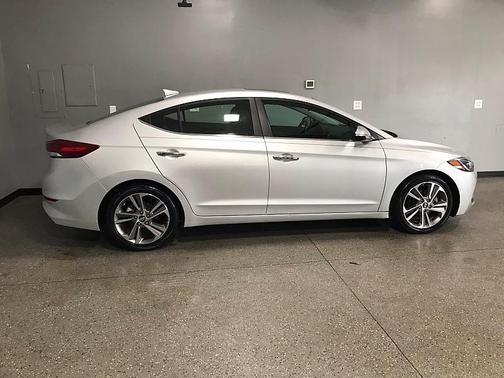 2017 Hyundai ELANTRA Limited