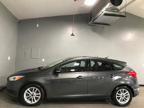 Magnetic Metallic 2017 Ford Focus SE