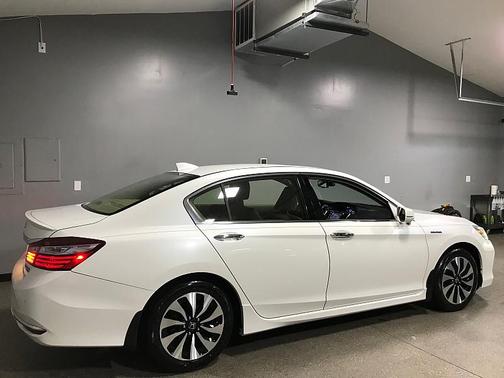 2017 Honda Accord Hybrid Touring