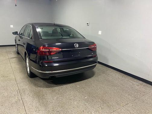 2017 Volkswagen Passat 1.8T S