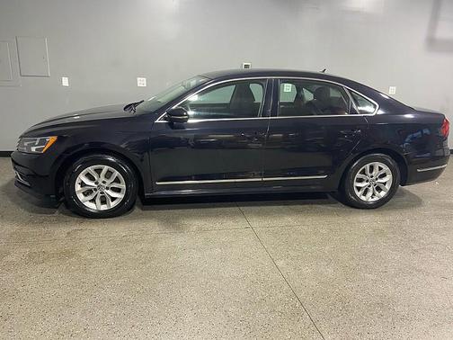 2017 Volkswagen Passat 1.8T S