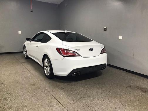 2016 Hyundai Genesis Coupe 3.8 Base