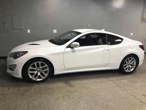 2016 Hyundai Genesis Coupe 3.8 Base