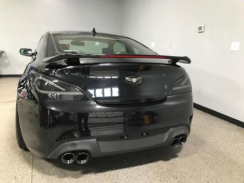 2012 Hyundai Genesis Coupe 3.8 Track