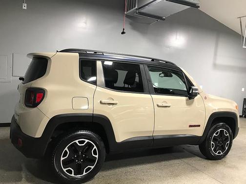 2016 Jeep Renegade Trailhawk