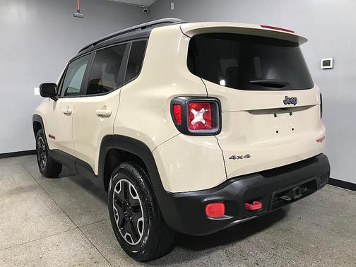 2016 Jeep Renegade Trailhawk