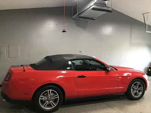 2012 Ford Mustang V6 Premium