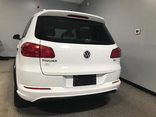 2016 Volkswagen Tiguan R-Line