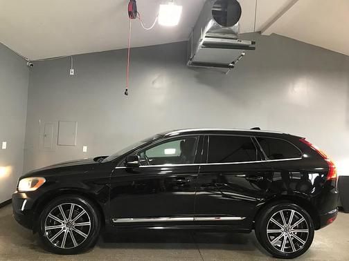 2016 Volvo XC60 T6
