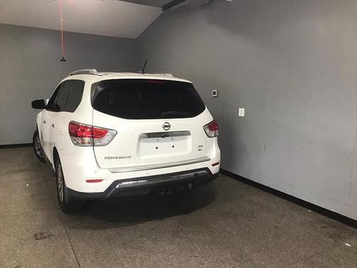 2014 Nissan Pathfinder SL