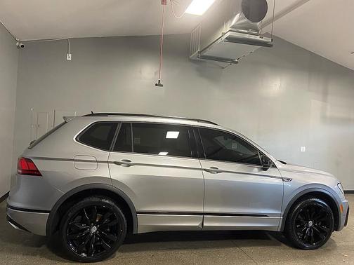 2020 Volkswagen Tiguan 2.0T SE R-Line Black 4MOTION
