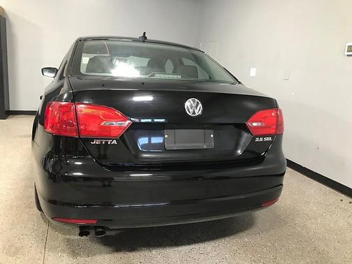 Black Uni 2012 Volkswagen Jetta SEL