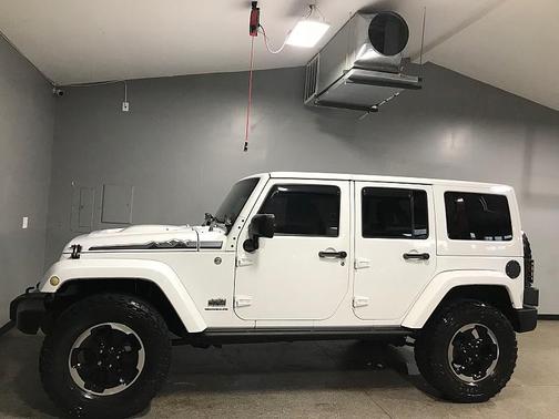 2014 Jeep Wrangler Unlimited Polar Edition