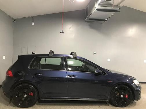 2017 Volkswagen Golf GTI 2.0T SE 4-Door
