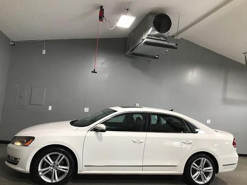 Candy White 2015 Volkswagen Passat 1.8T Auto SEL Premium