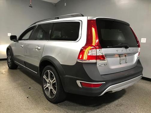 2015 Volvo XC70 T5 Platinum