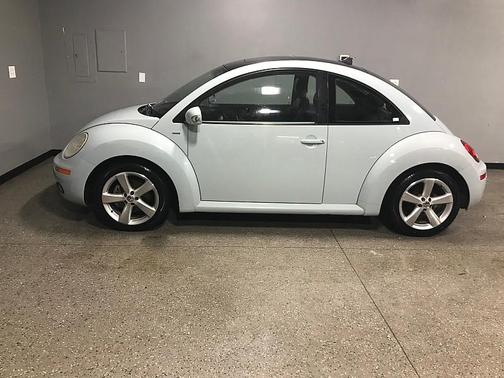 2010 Volkswagen New Beetle 2.5L
