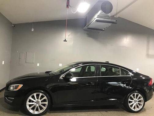 2016 Volvo S60 Inscription T5 Drive-E Platinum