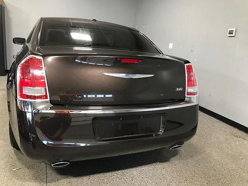 Luxury Brown Pearlcoat 2012 Chrysler 300 Limited
