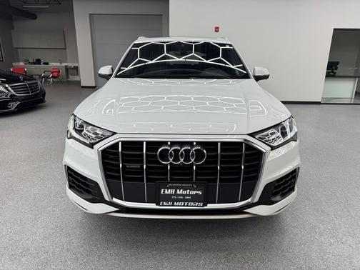 WHITE 2021 Audi Q7 45 Premium