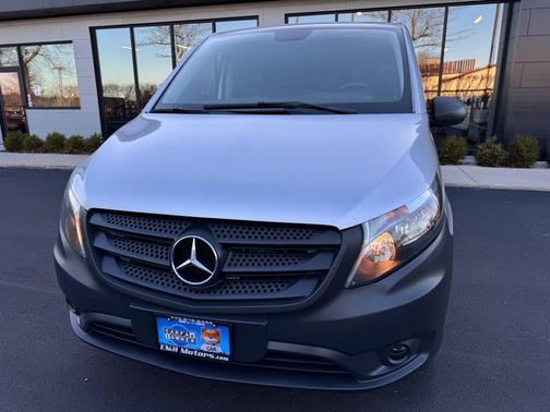 2020 Mercedes-Benz Metris Base