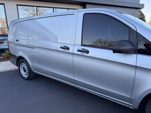 2020 Mercedes-Benz Metris Base