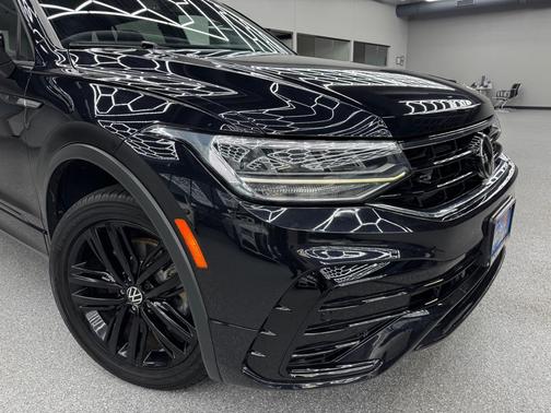 2022 Volkswagen Tiguan 2.0T SE R-Line Black 4MOTION