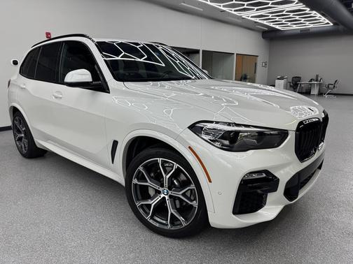 WHITE 2019 BMW X5 xDrive40i
