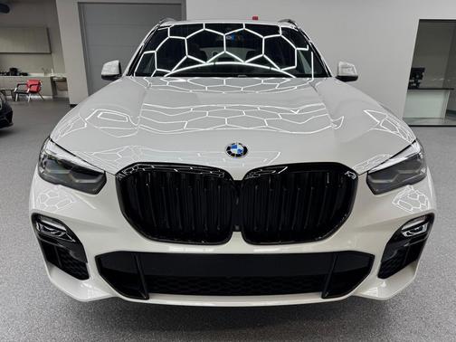 WHITE 2019 BMW X5 xDrive40i