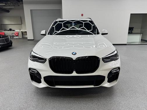 WHITE 2019 BMW X5 xDrive40i
