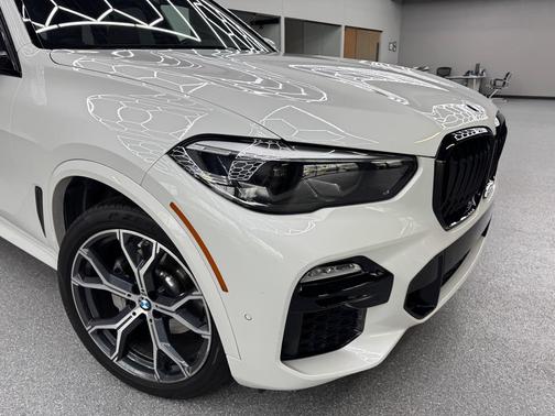WHITE 2019 BMW X5 xDrive40i