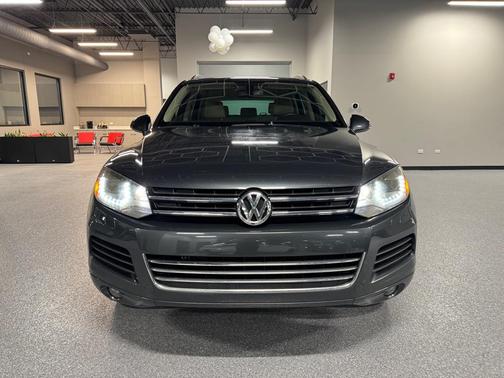 2012 Volkswagen Touareg TDI Sport