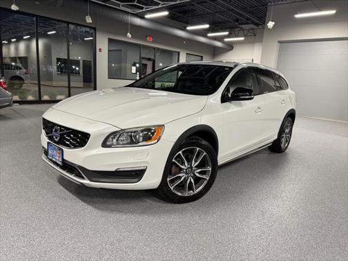2015 Volvo V60 Cross Country T5 Platinum