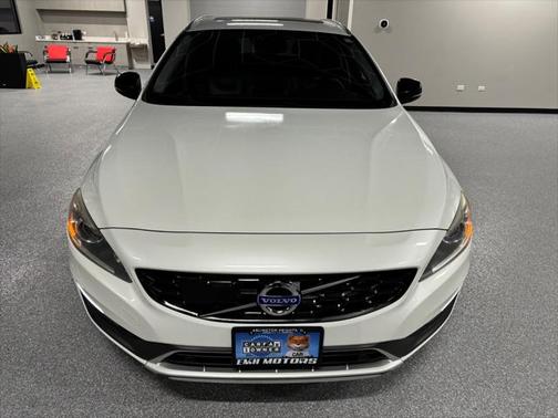 2015 Volvo V60 Cross Country T5 Platinum