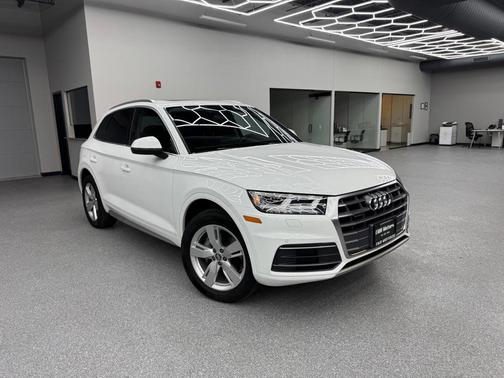 2018 Audi Q5 2.0T Premium Plus
