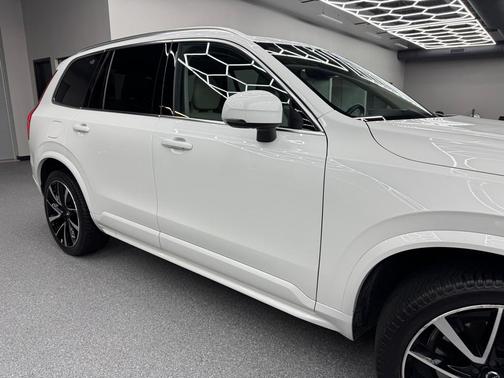 2020 Volvo XC90 T6 Momentum