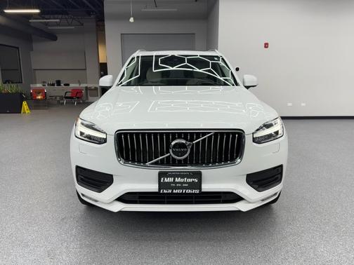 2020 Volvo XC90 T6 Momentum