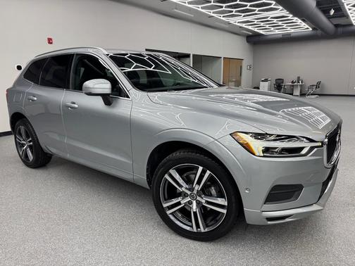 2018 Volvo XC60 T5 Momentum