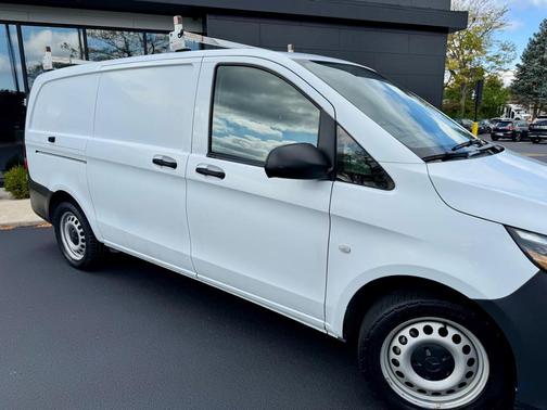 2018 Mercedes-Benz Metris Base