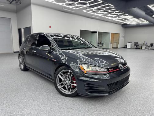 2017 Volkswagen Golf GTI 2.0T S 4-Door